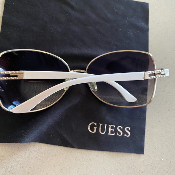 Guess Sunglasses - 7071